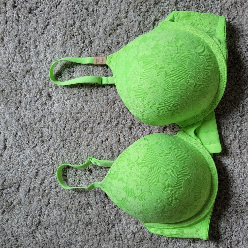 NWT Pink Everywhere Pushup Bra 34c